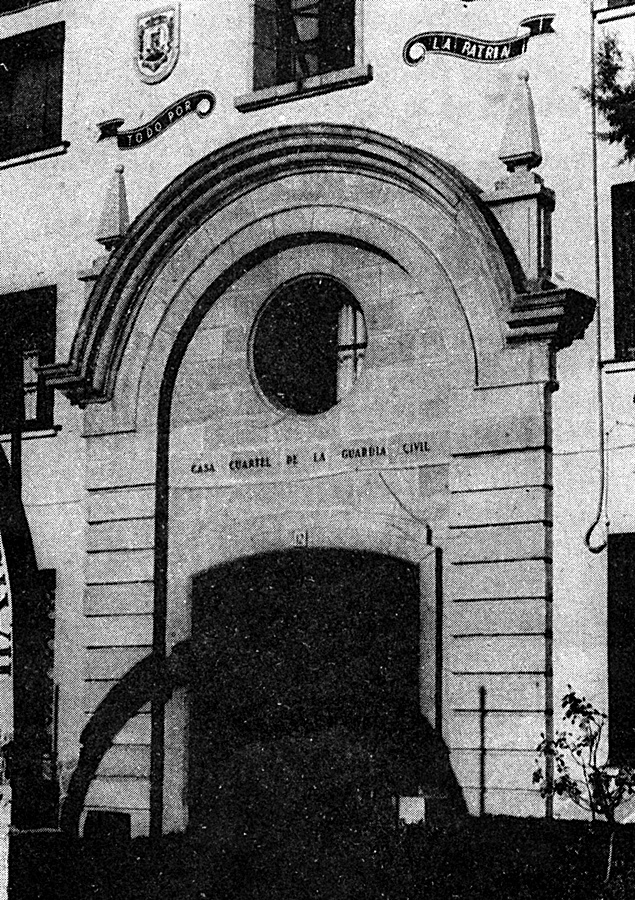 Fachada de la fundería de las Reales fábricas que hoy es portada del cuartel de la Guardia Civil